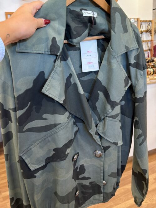 Cazadora camuflaje